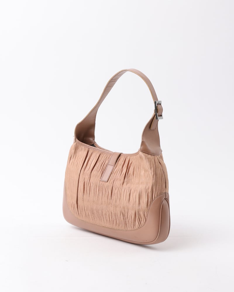 15161_15c907221d-781-30037-3-full