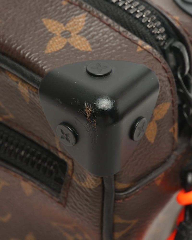 1797_5a7ad52062-a1628573_8-full