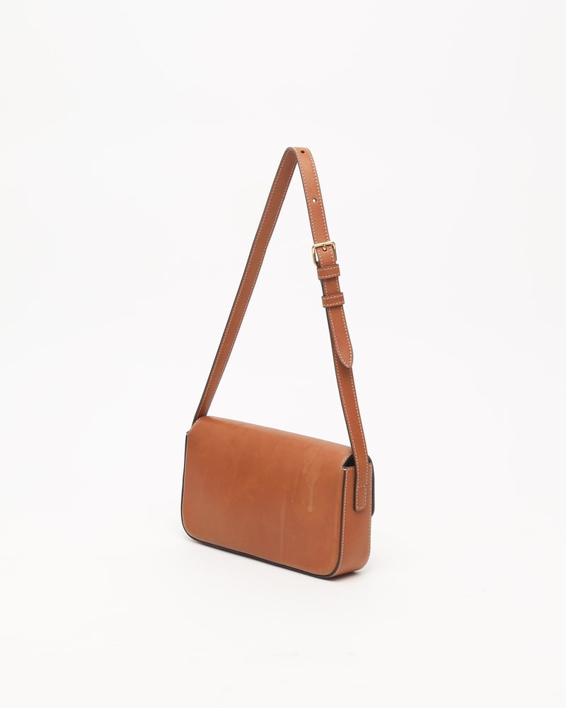 18016_4950af751a-ap092098_3-full