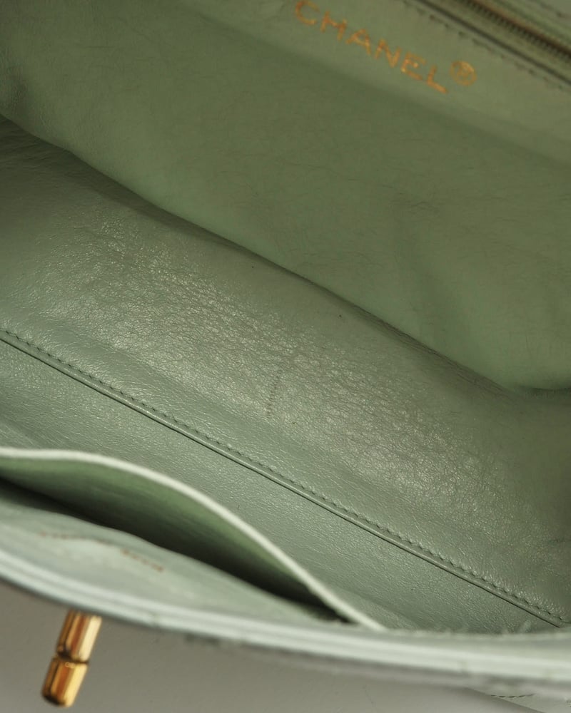 21933_4349e3f439-2250000271490_13-full