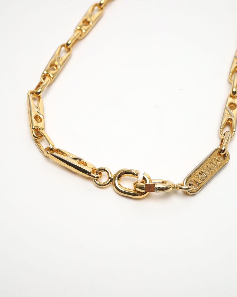 21984_15e61f4b9a-806-36064_4-full