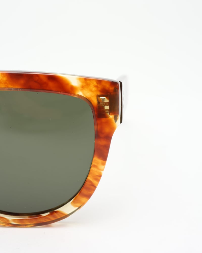 22856_562b3e969f-2250000906989_6-full