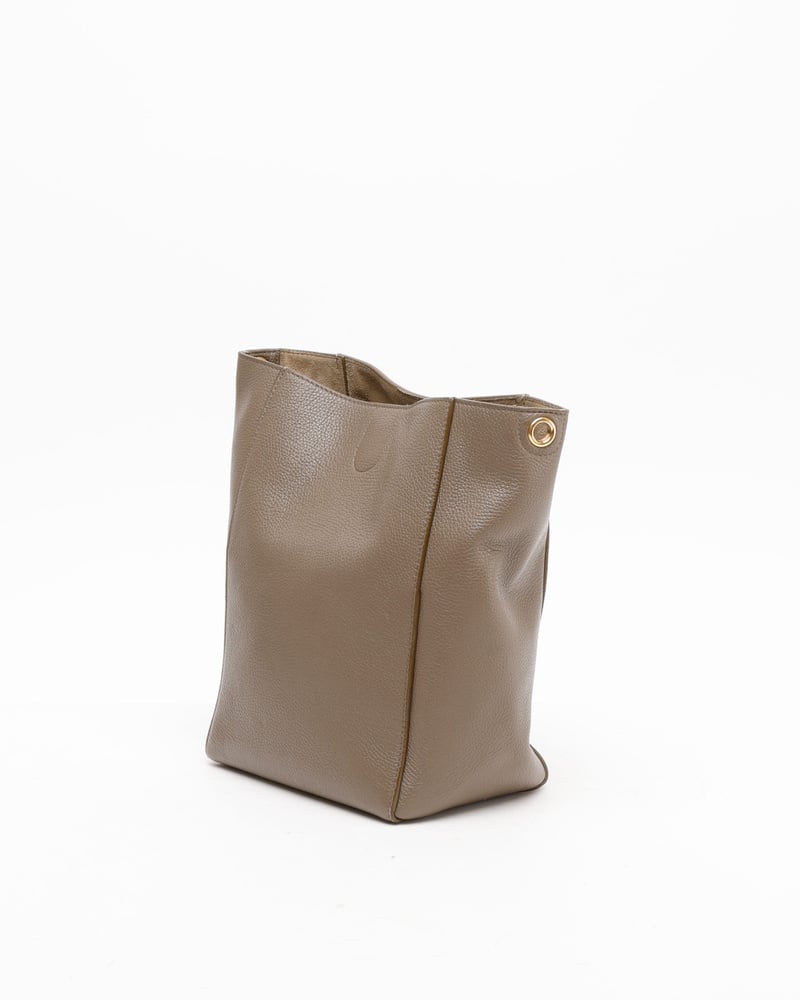 22871_5c3aabb5be-808-48443_3-full