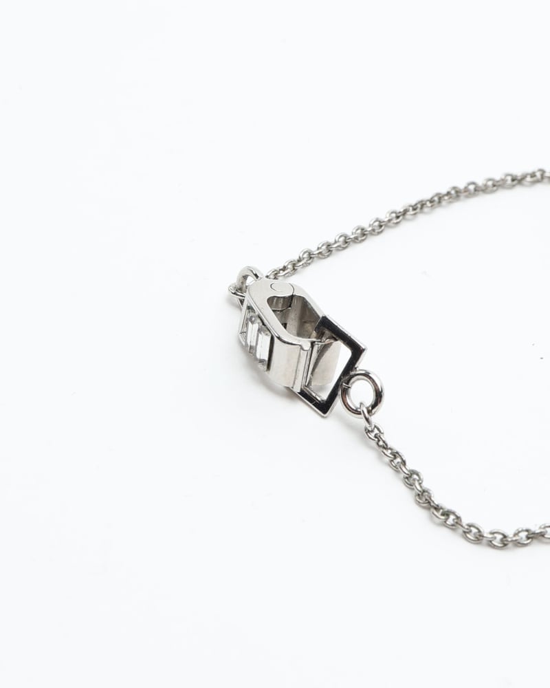 22915_9e6cd78715-2250000902516_1-3-full