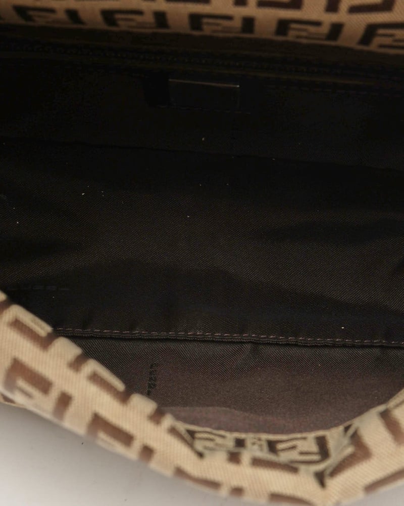 24678_c07668286a_file-full