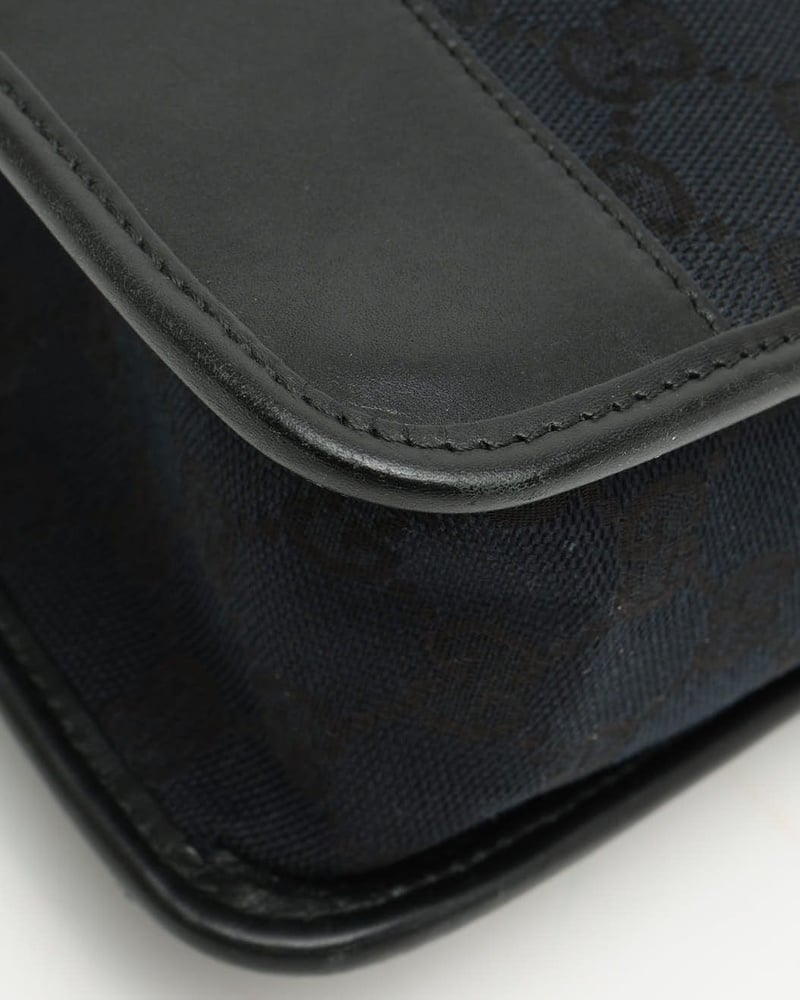 25085_5dde0c4f0e_file-full