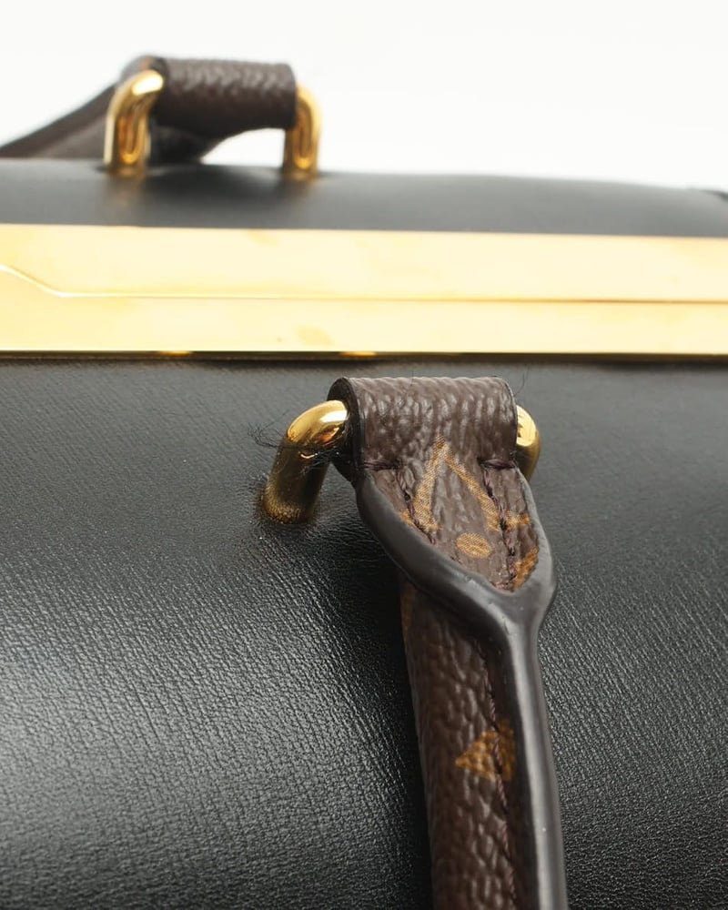 31083_ef339ef541_file-full