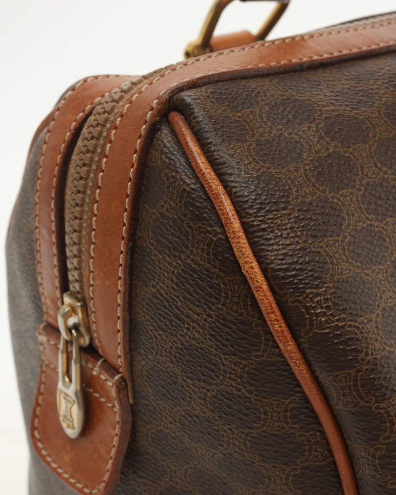 32864_2156527b8d_file-full