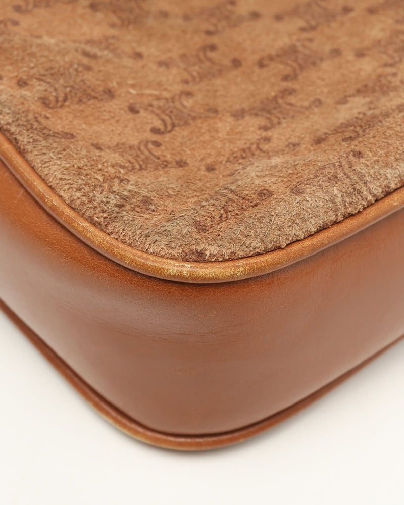 32990_596f21a6a0_file-full