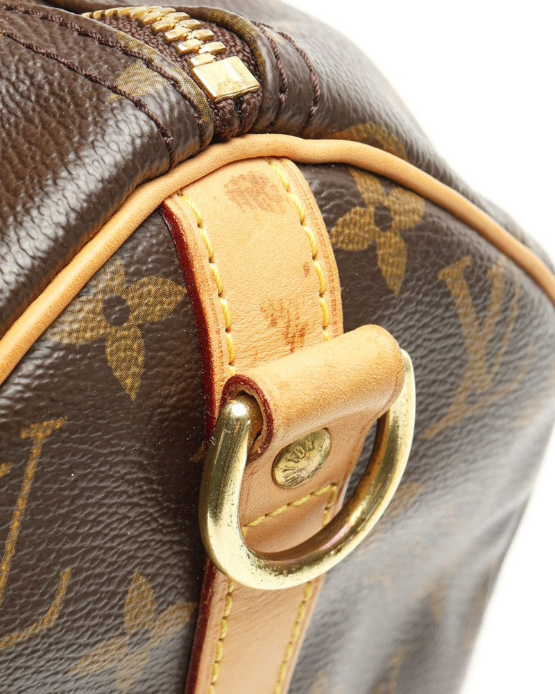 Goldfarbener D-Ring und Vachetta-Lederbesatz der vintage Louis Vuitton Monogram Speedy Bandoulière 35 Taschen.