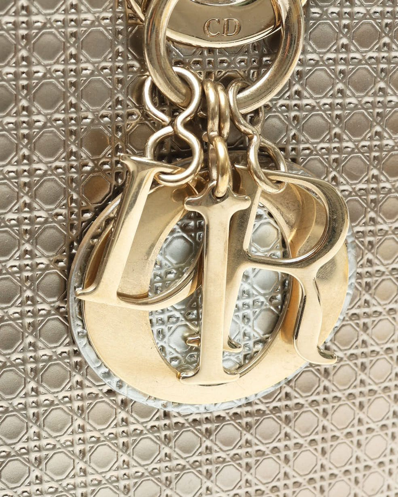 35329_d7243c9dbd_file-full