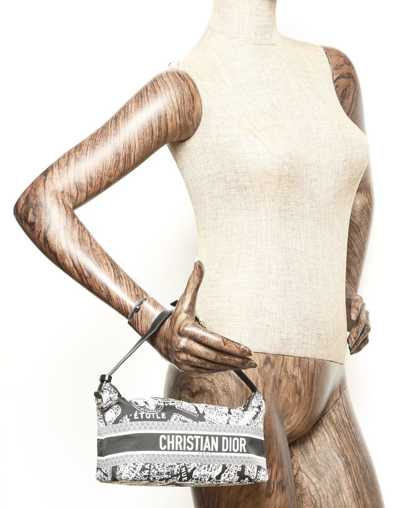 37406_29966daa0a_file-full