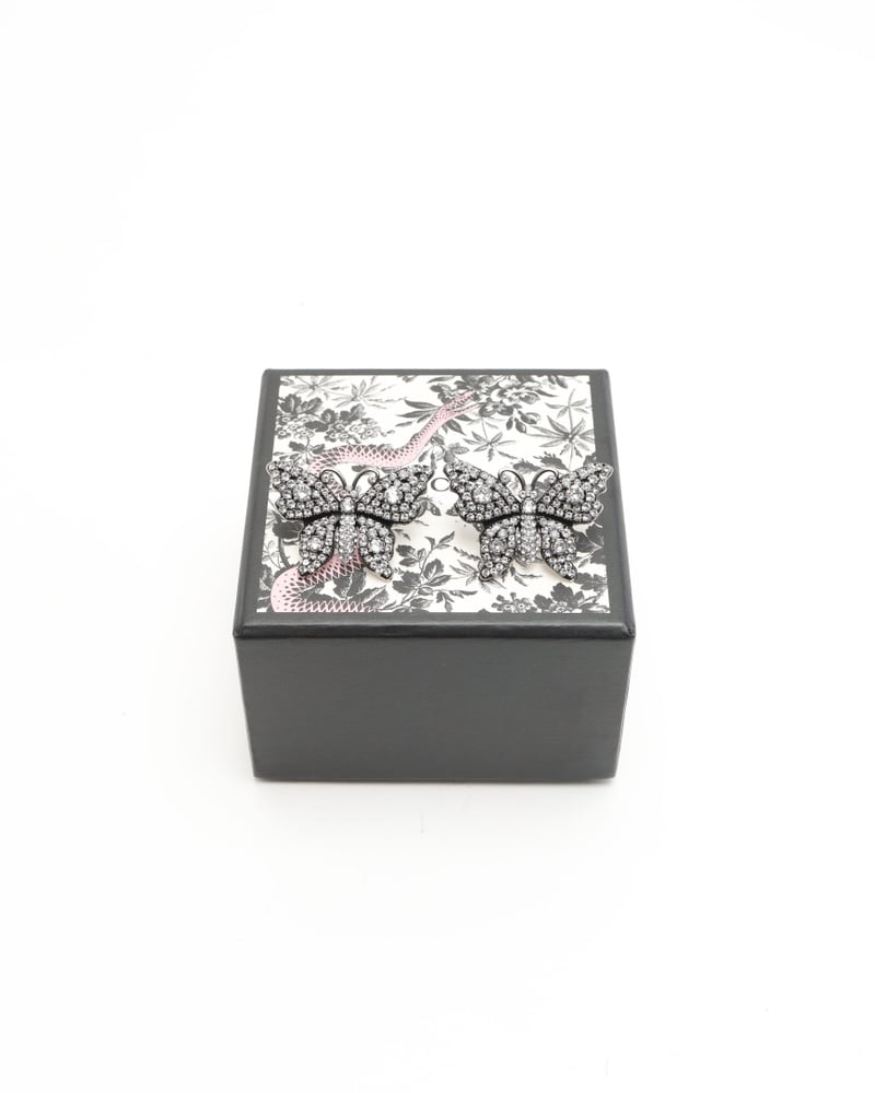 37771_6a279591bf_file-full