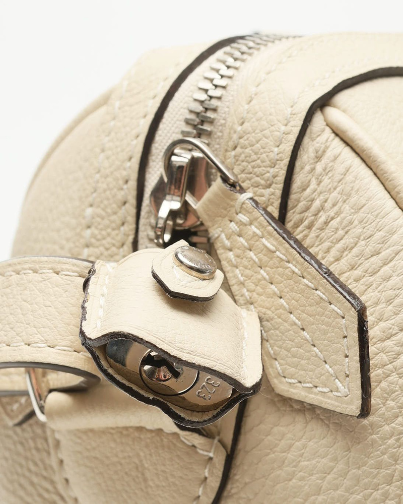 38476_999289245d_file-full