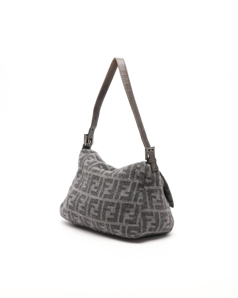 38915_f6c4b83033_file-full