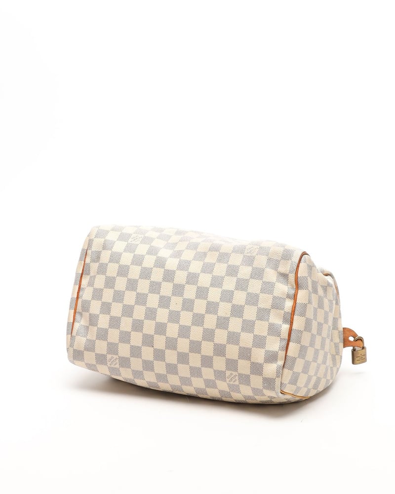 40111_21664802a0_file-full