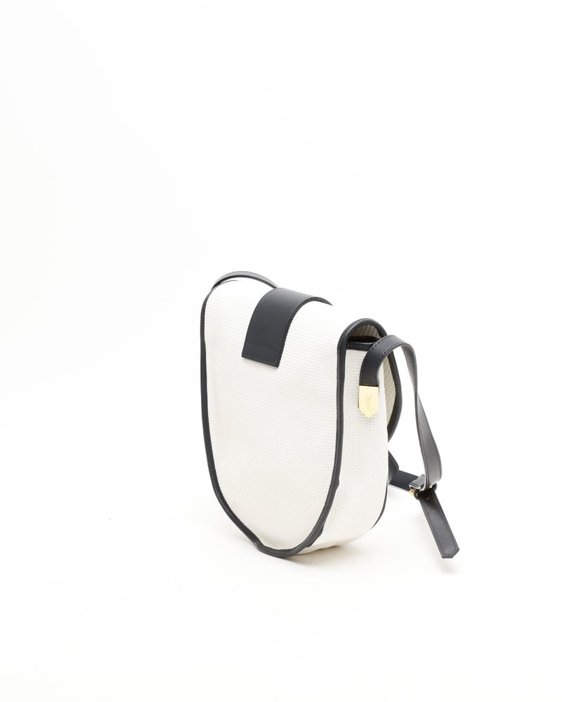 4082_63a9336e45-709-21082-1_3-full