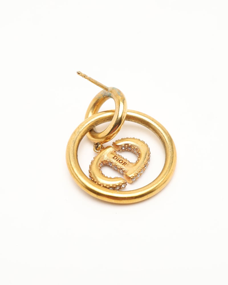 41138_2639175366_file-full