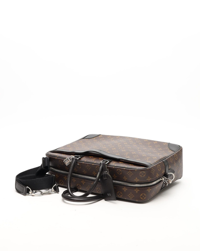 41318_031af33e2f_file-full