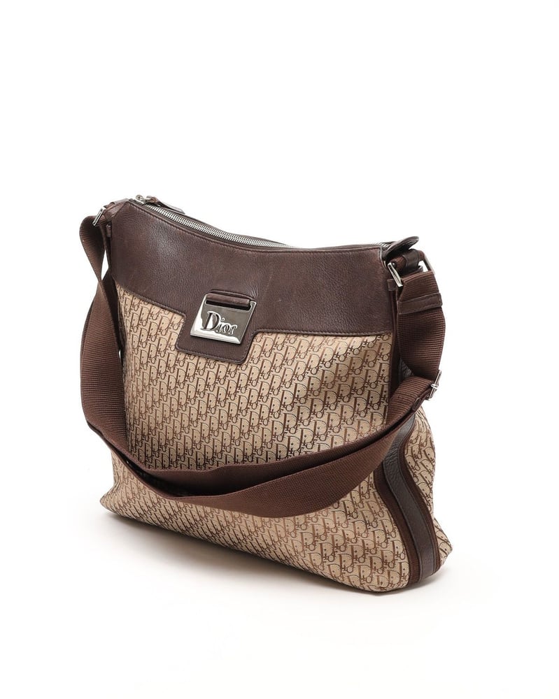 42152_4a7d2771d7_file-full