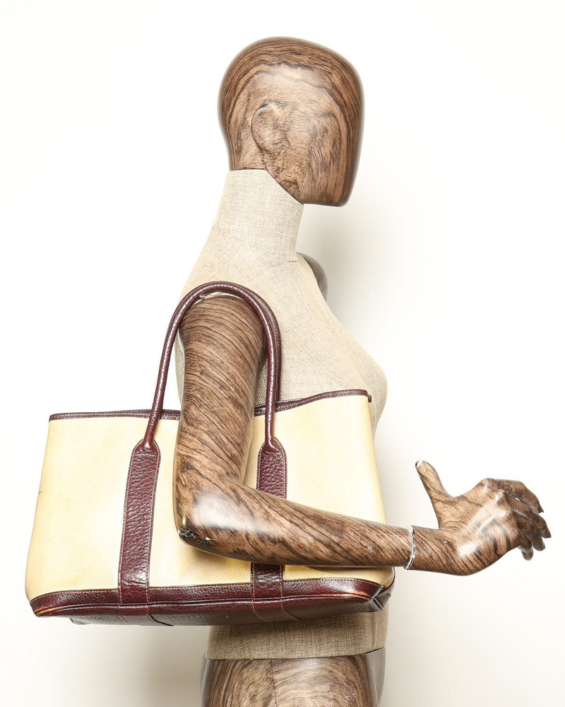 42176_4e85370676_file-full