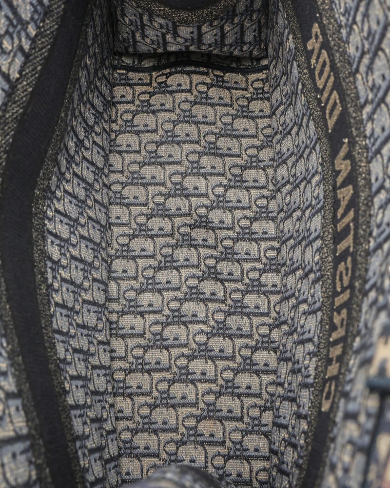 42703_77e5bb9f24_file-full