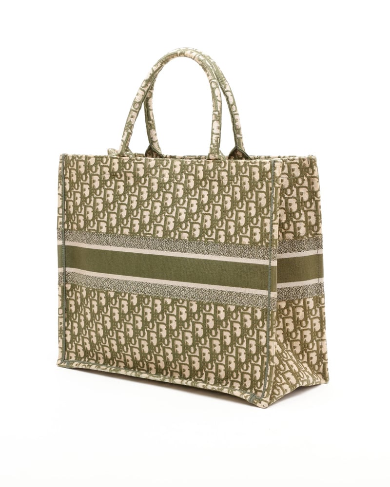 42704_e7102a630e_file-full