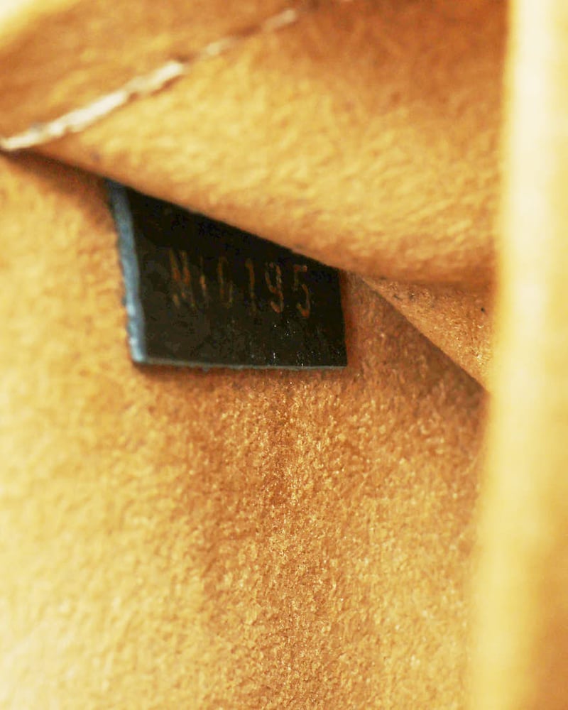 4332_9296f299c8-a2031525_8-full