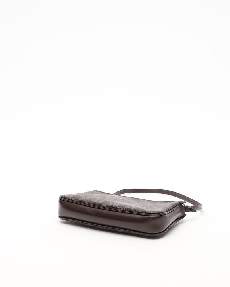 43991_859-19988_4-full