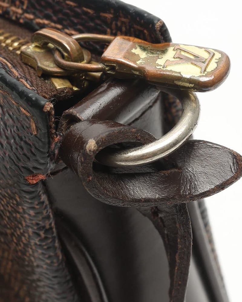 43991_859-19988_9-full