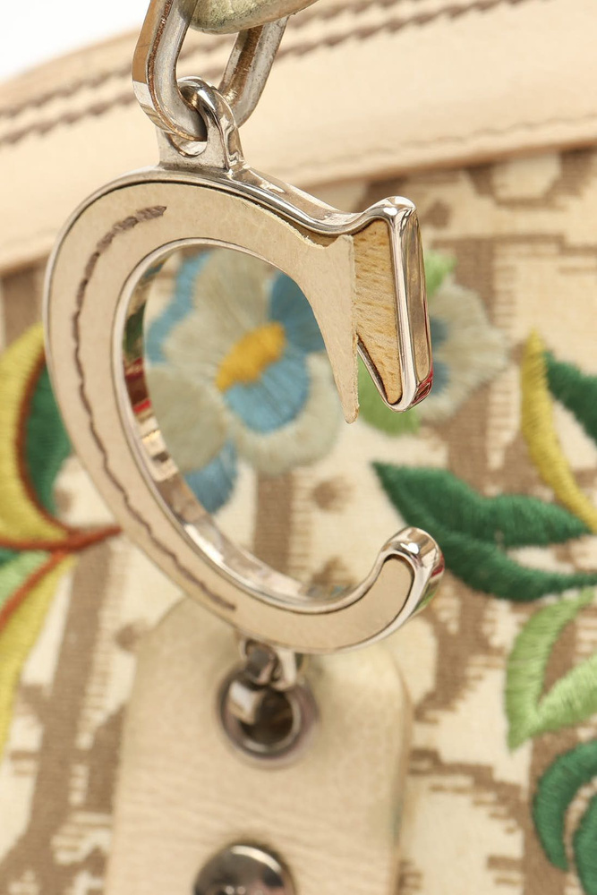 44394_237360d750_file-full