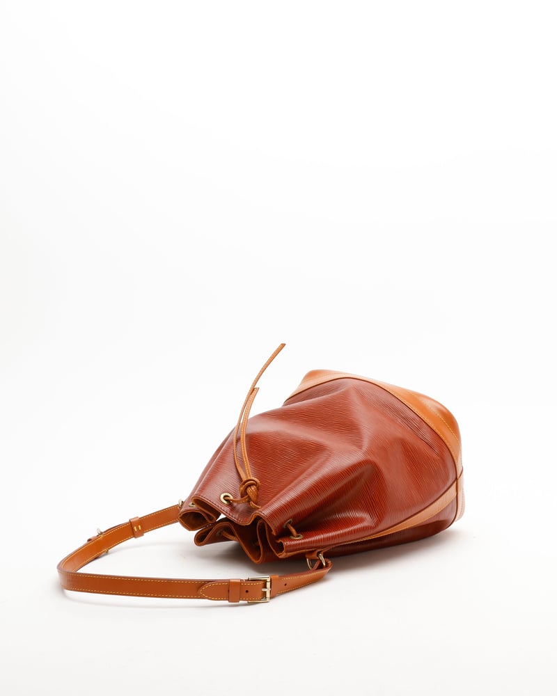 45897_864-32026_4-full