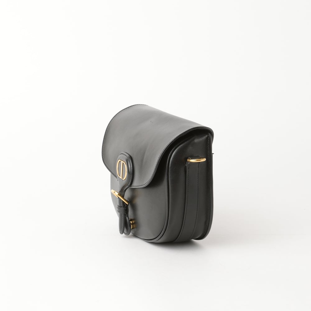 9297_7d8b32c444-a2590019-10-full