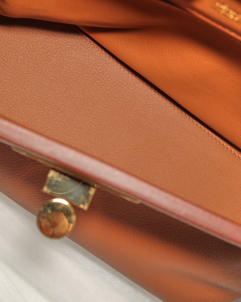 12012_5c7f4d6de0-sb000109-8-full