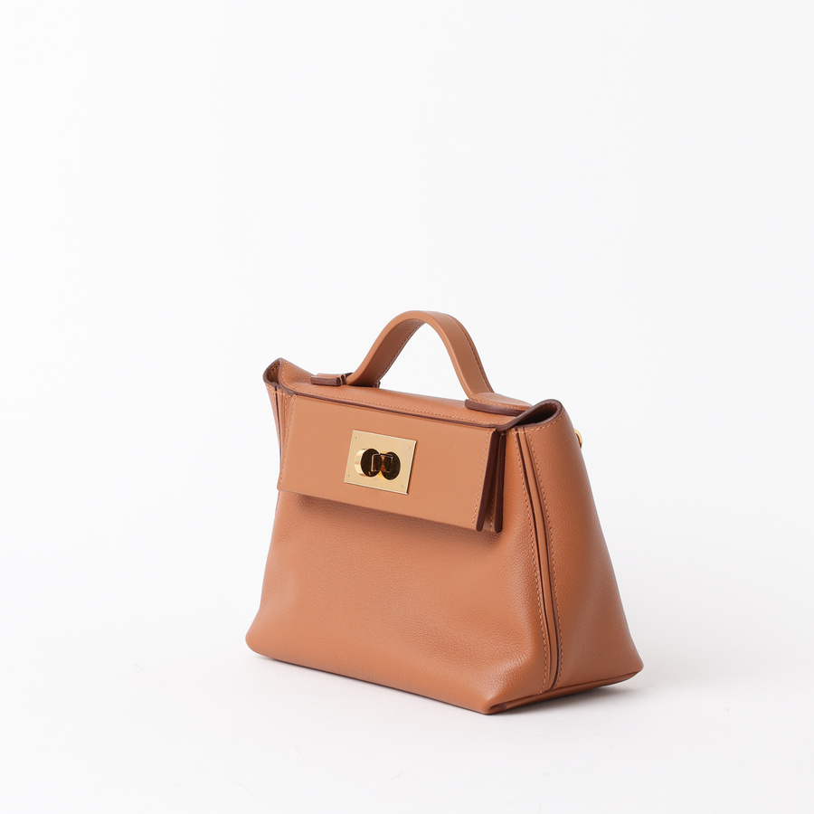 12012_ef279b8970-sb000109-2-square