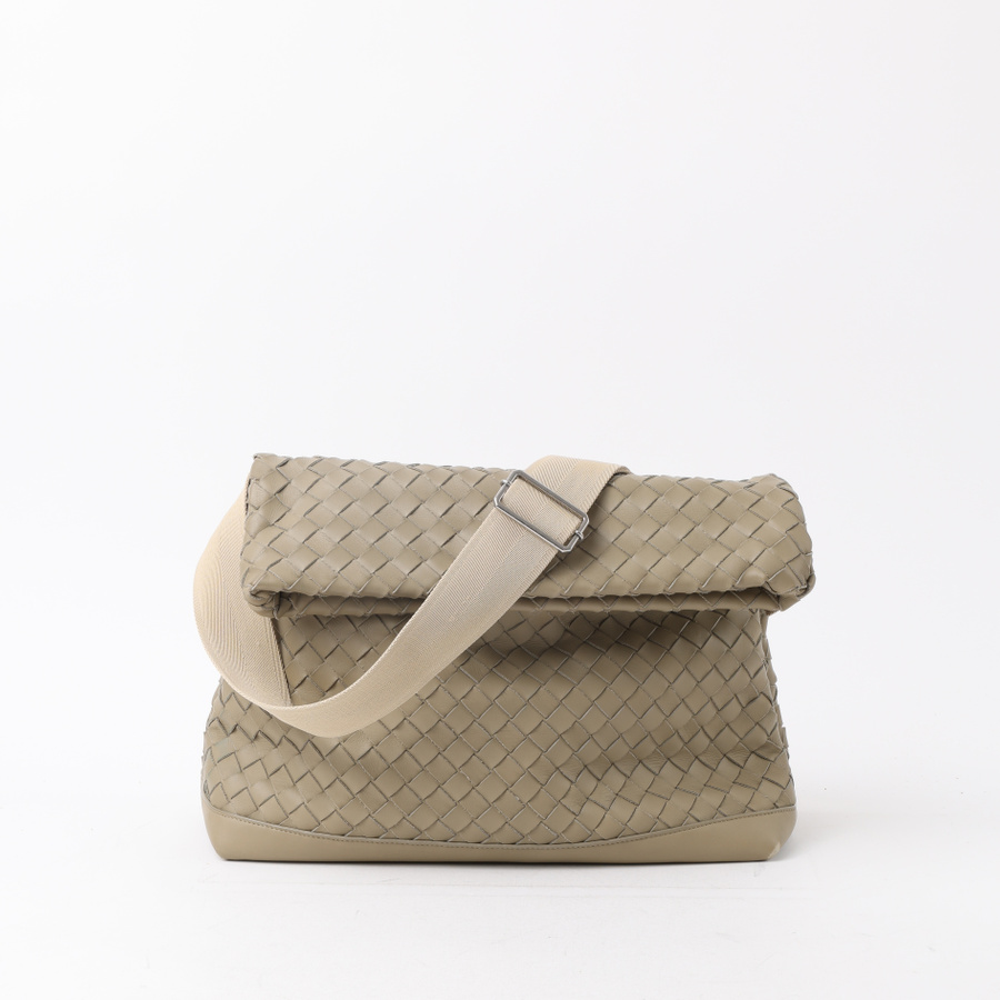 16246_1d515058ce-ap082857-1-square