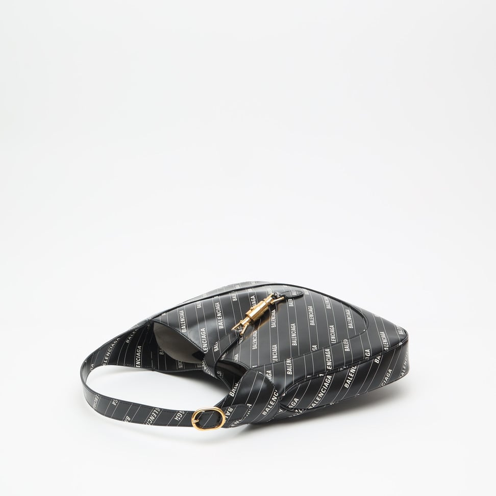 17879_de1823f309-792-33126_5-full