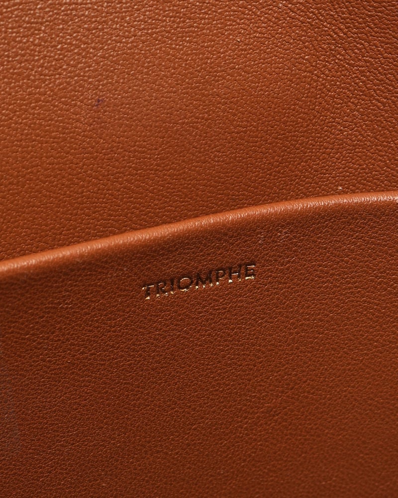 18016_99c07d640d-ap092098_11-full