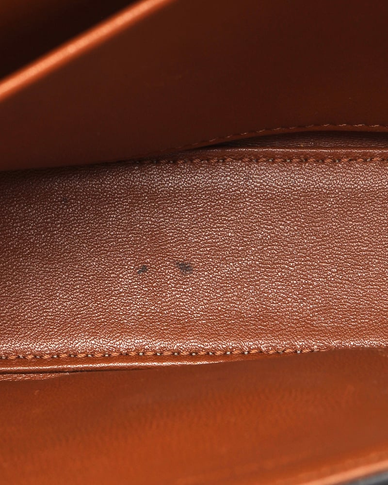 18016_f5c85ca7b9-ap092098_10-full