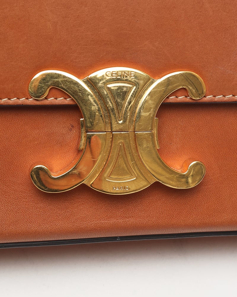 18016_fe8974250e-ap092098_7-full