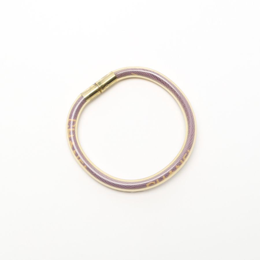 21030_73311818cb-801-36733_1-square