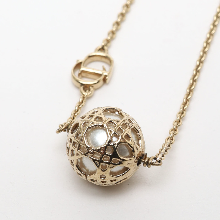 21175_29854e7cd9-801-36763_2-square