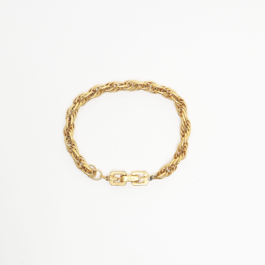 21382_59698a3c45-801-32269_2-square