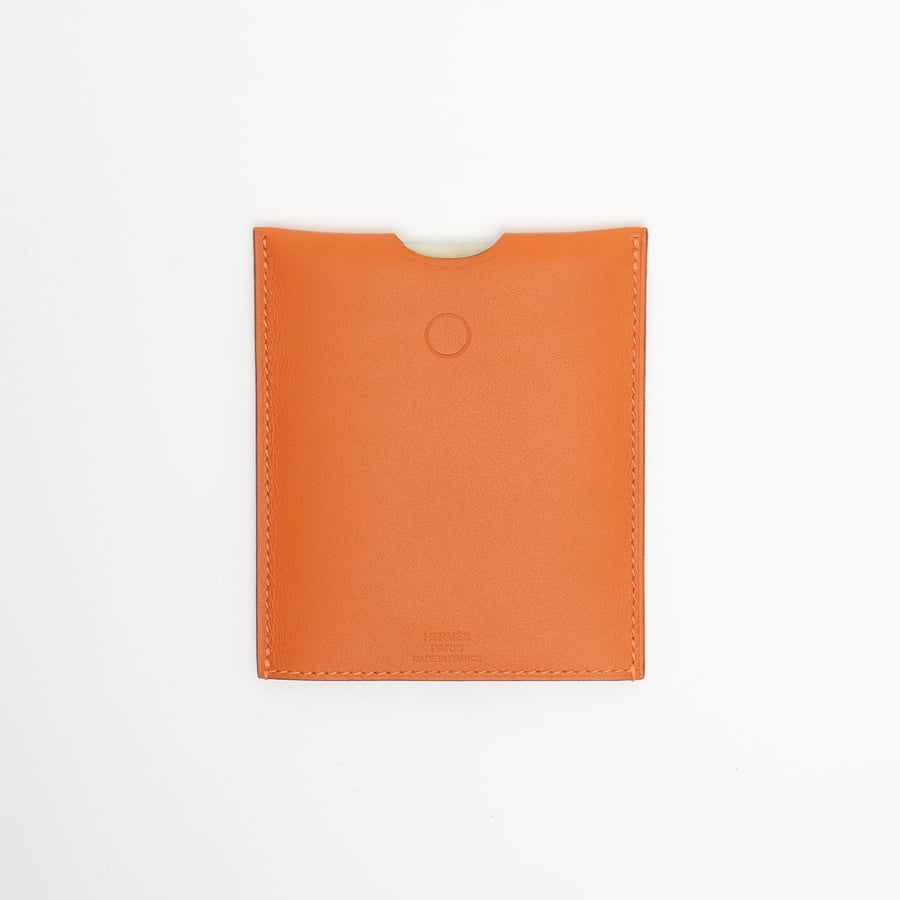 21600_6941a76fb5-2250000355916_2-square