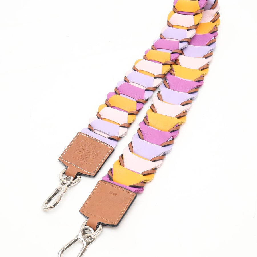 21793_558b2f45cc-a3385527_1-square