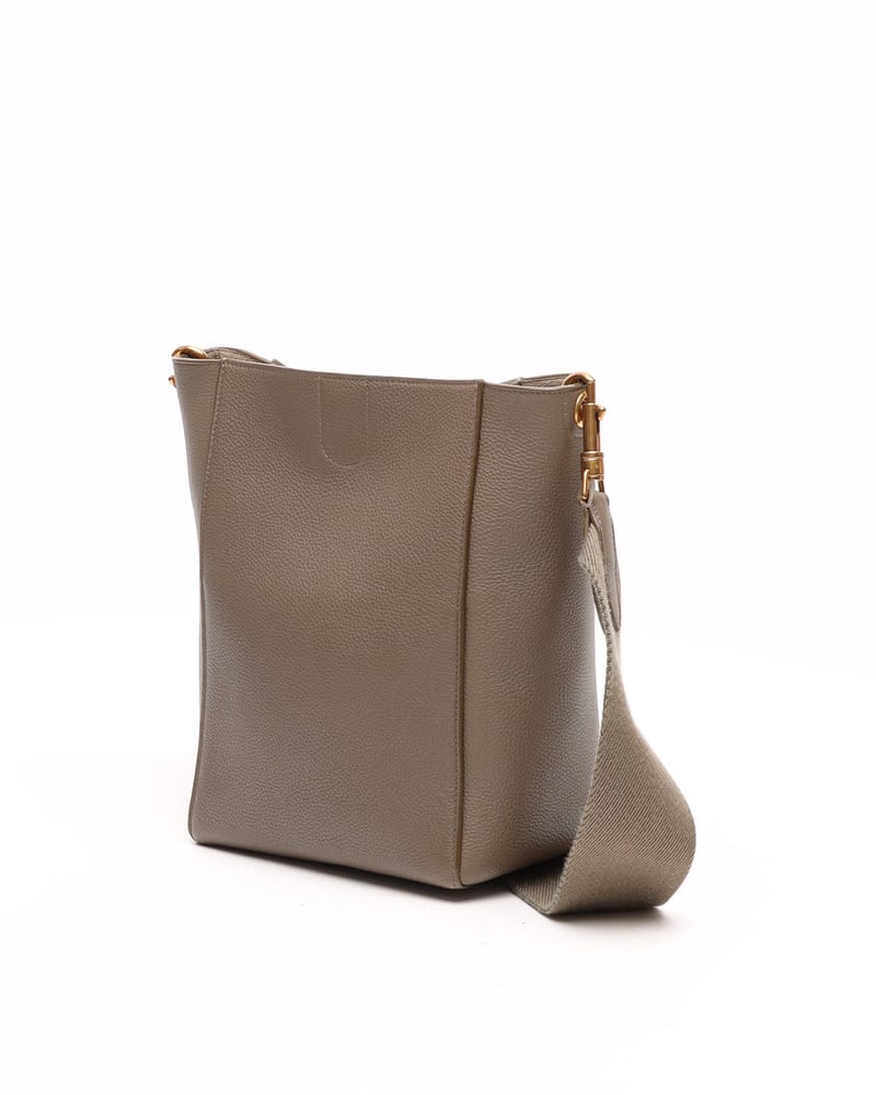 21887_cc46db31cb-ap101704_3-full