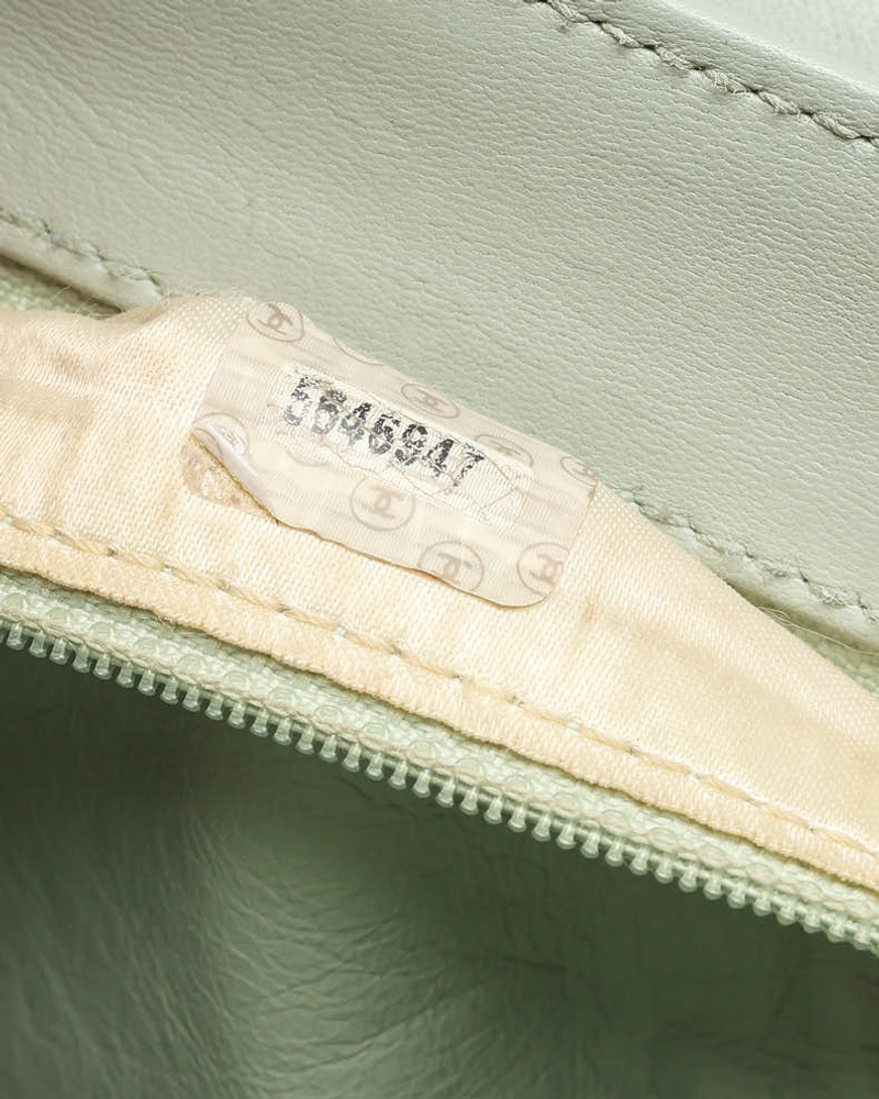 21933_666afa9605-2250000271490_14-full