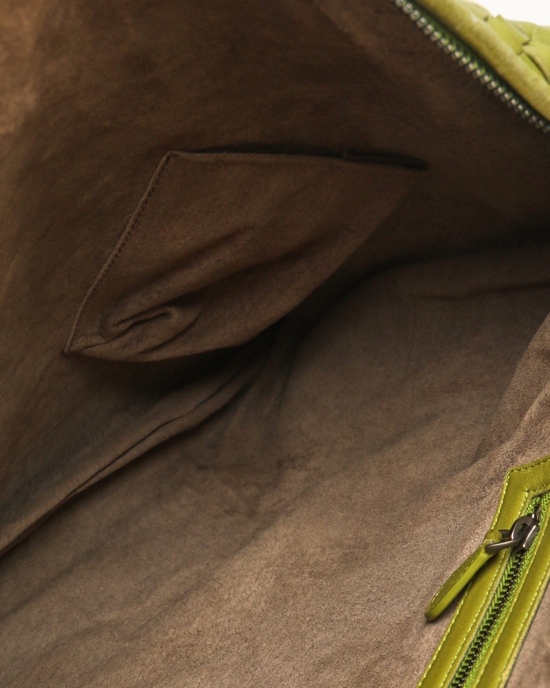 22317_478c022350-804-32163_13-full