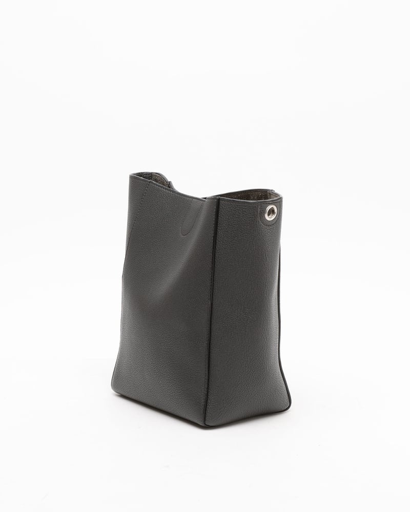 22872_02c46df4b2-808-53618_3-full