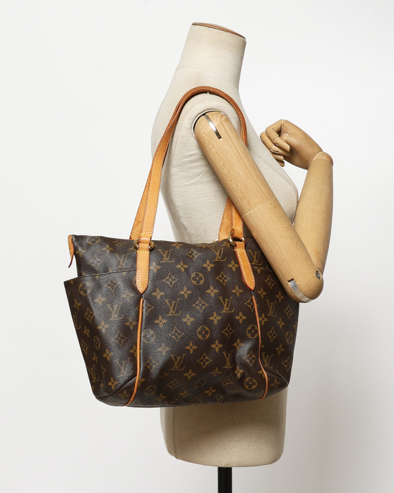 23082_7f8c7a1c63-801-43482_7-full